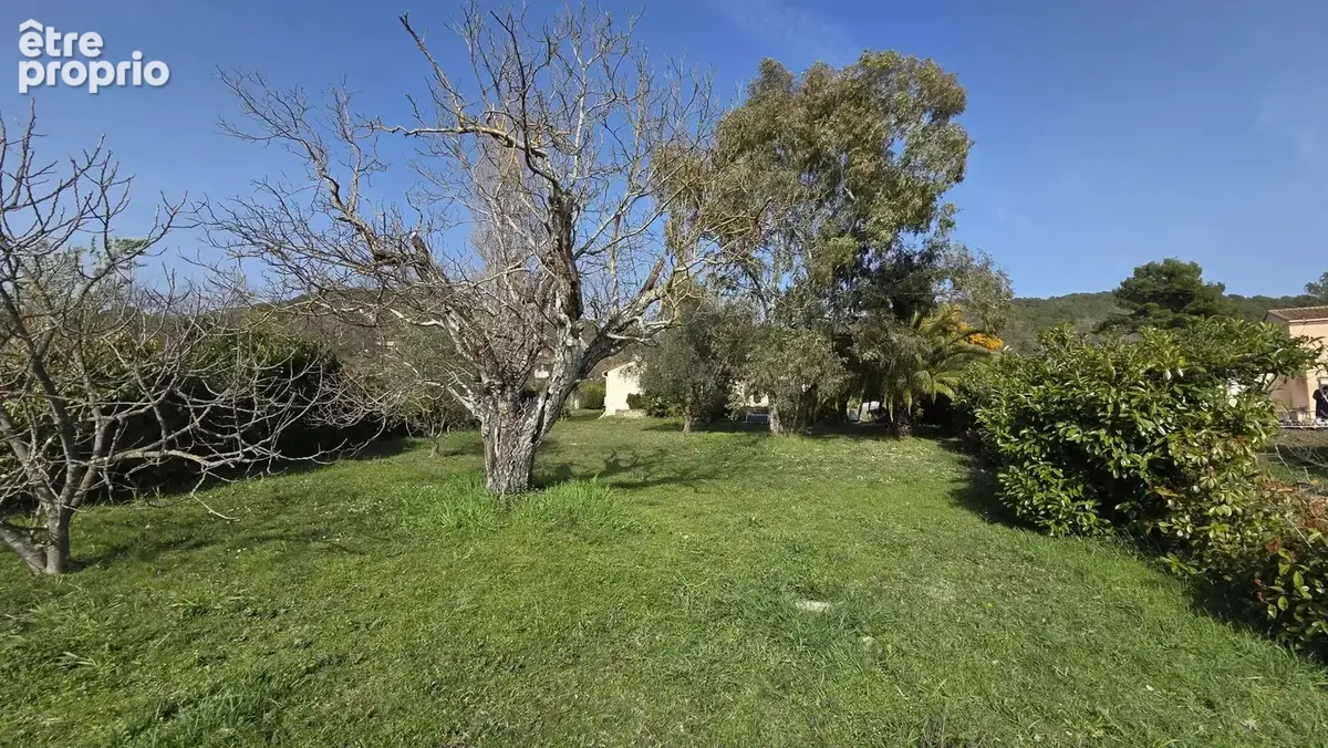 Tourrettes, villa de plain-pied, studio indépendant, piscine. - photo 18