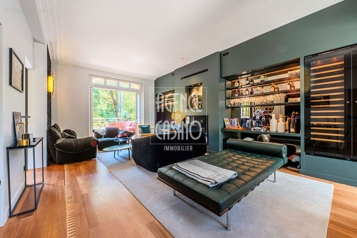 Villa de caractère La Baule Quartier des Arbres 5 pièce(s) 124 m2 - photo 2