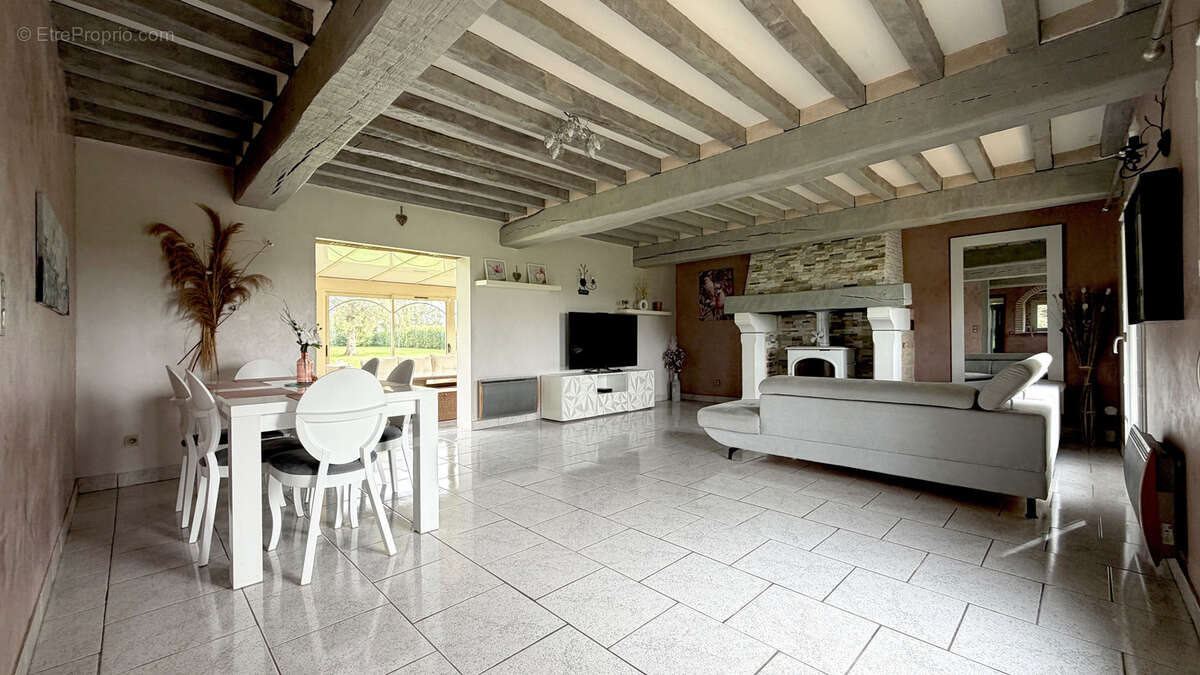 Maison à BERNAY