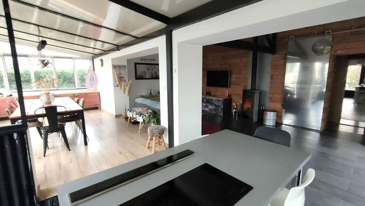 Maison à SAINT-LAURENT-SUR-SEVRE