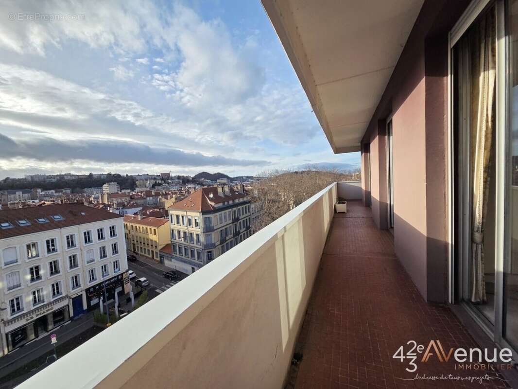Appartement à SAINT-ETIENNE
