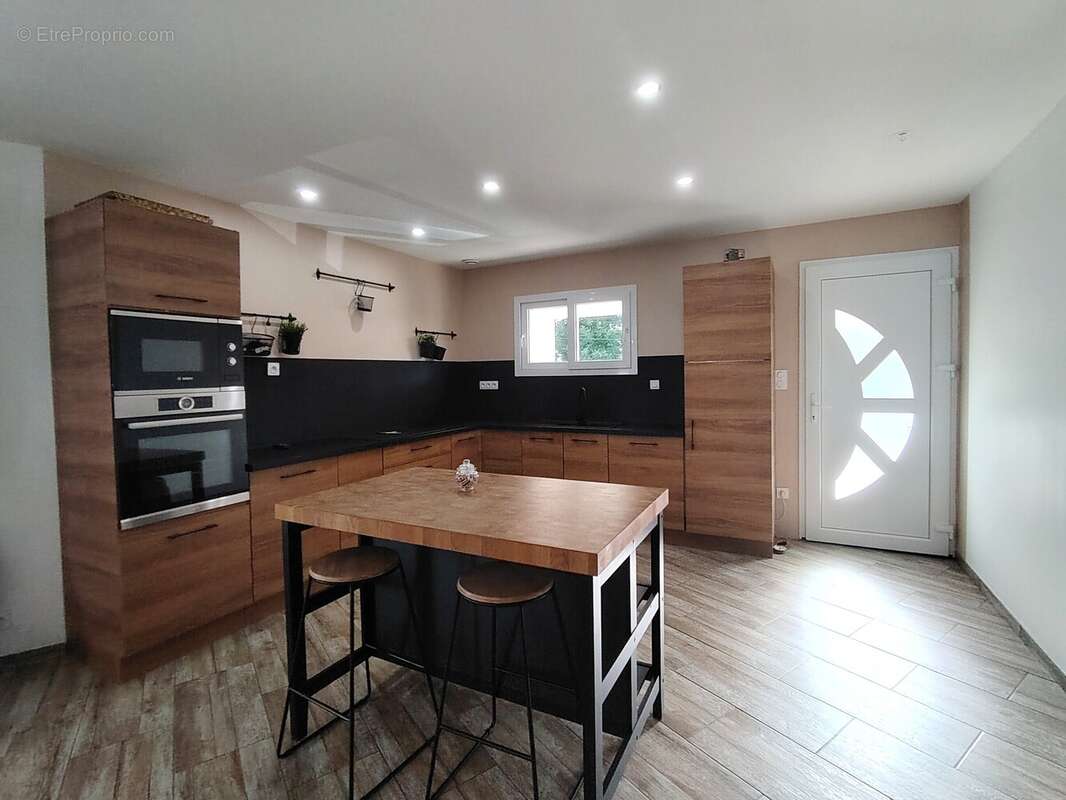 Maison moderne 4 pièces - Lumineuse, tout confort et sans vis-à- - photo 3