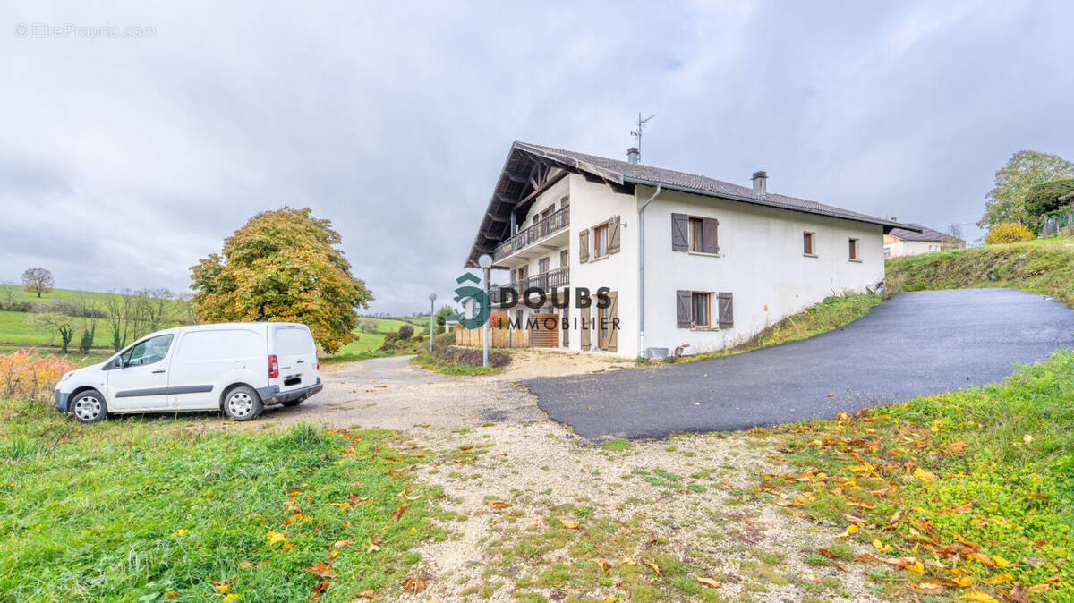 Maison à GUYANS-VENNES