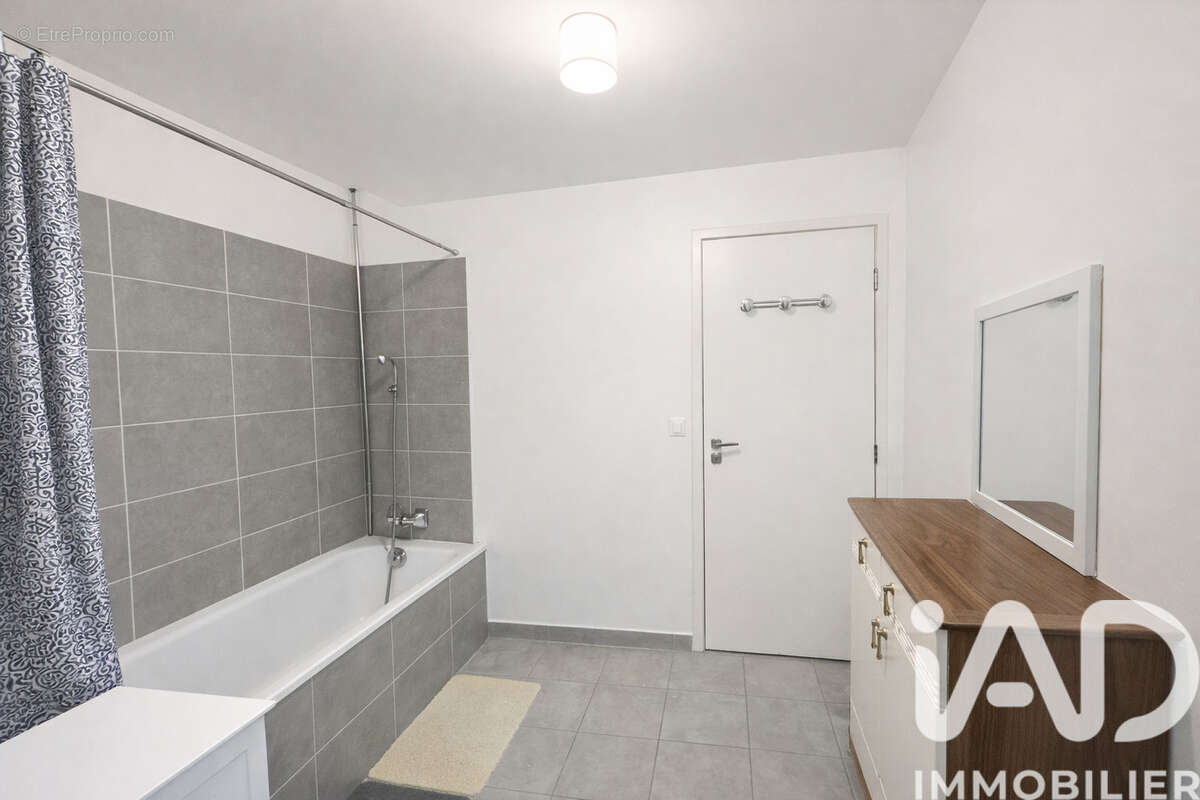 Photo 8 - Appartement à AUBERVILLIERS
