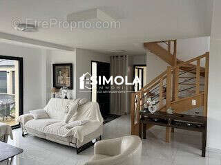 Séjour lumineux avec baie vitrée - Maison à SAINT-FIACRE