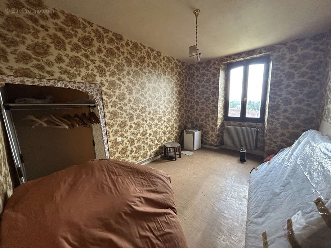 Maison à NAVES