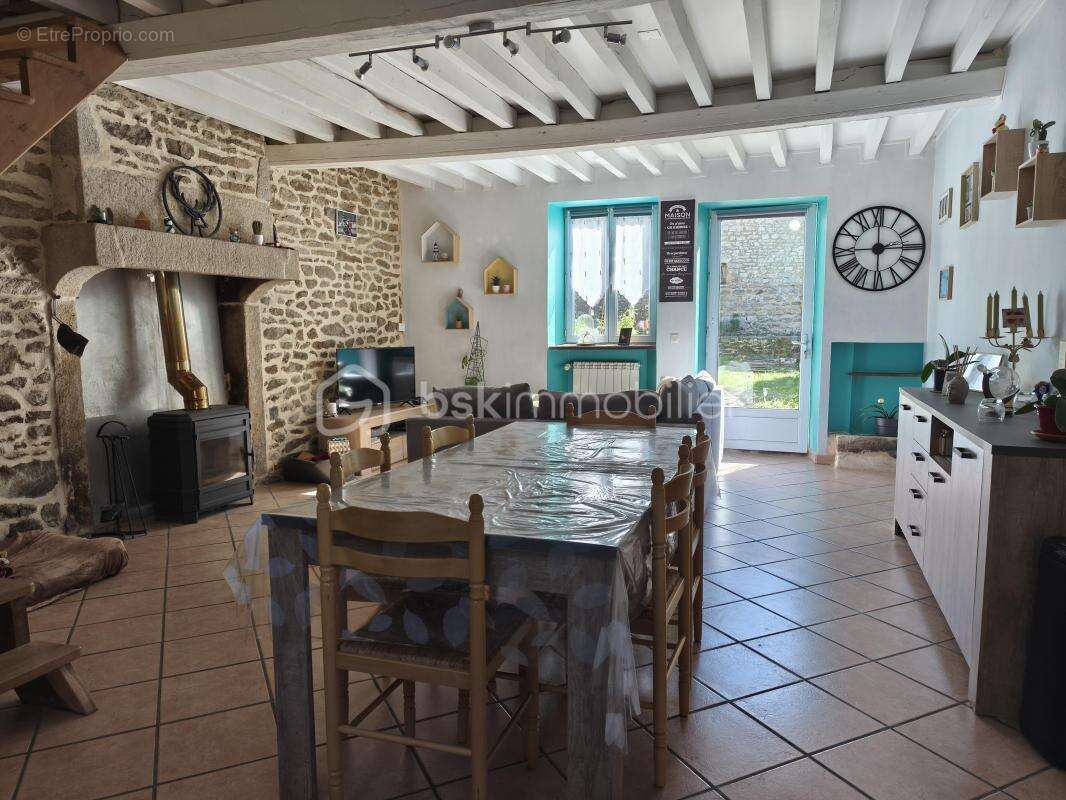 Maison à SAINT-PIERRE-DES-NIDS