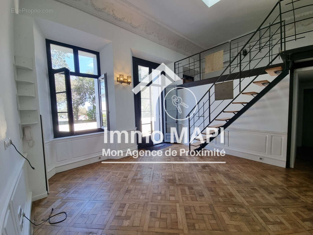 Appartement à LATTES