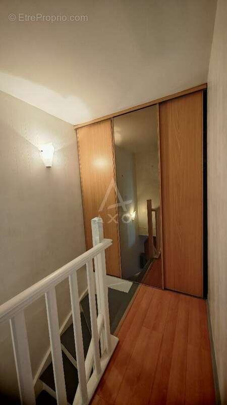 Appartement à EZANVILLE