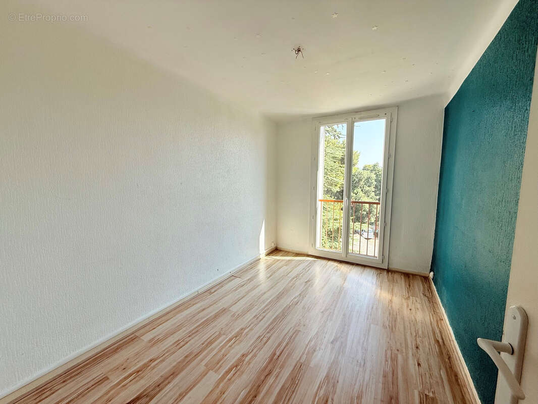 Beau T4 Traversant de 66m2 avec balcon - photo 9