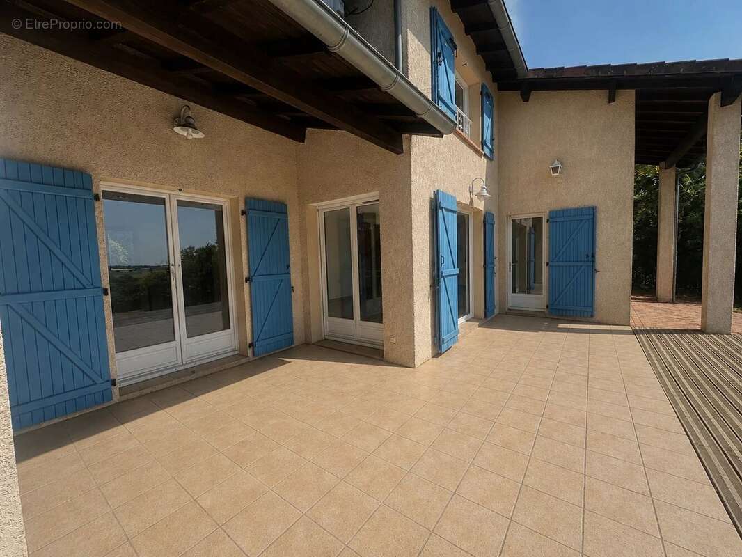 Maison T5 - 160 m2 - vue dégagée - photo 18