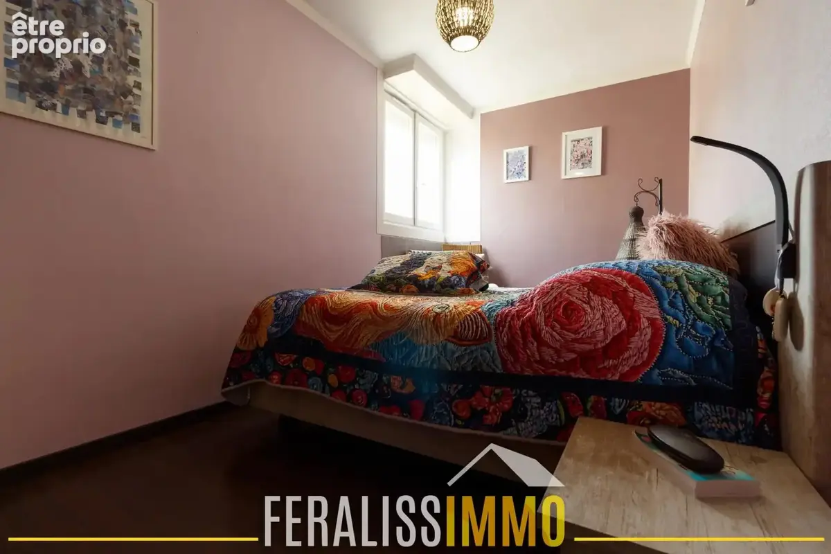 Lumineux appartement F4 de 86 m2 avec extérieur ! - photo 10