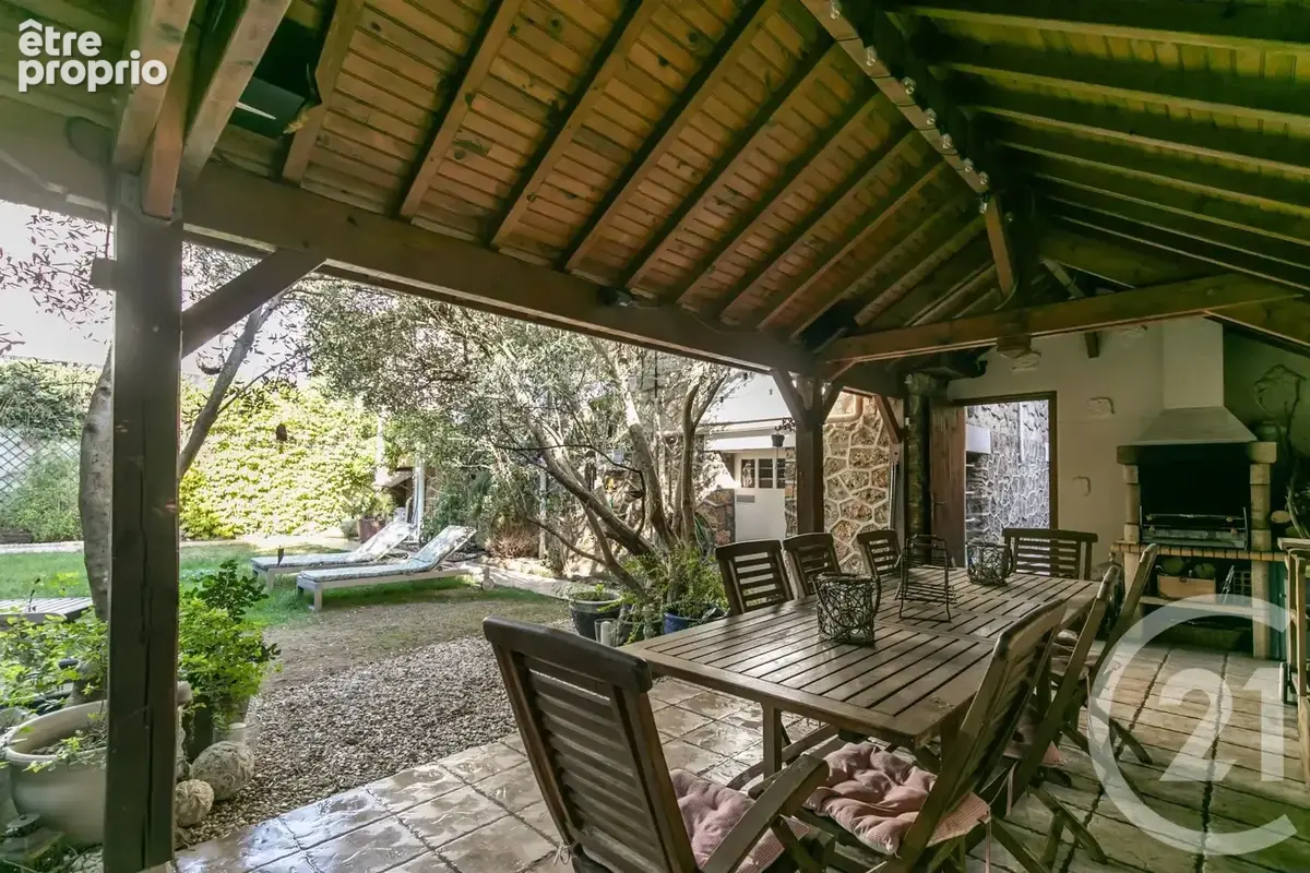 Maison 6 pièces 173 m² à vendre à Saint-Maur-Des-Fosses (94100) - photo 3