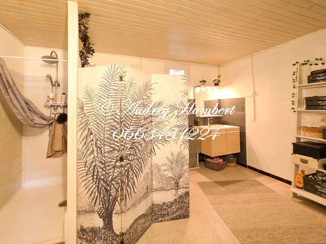 Maison à LA TOUR-D'AIGUES