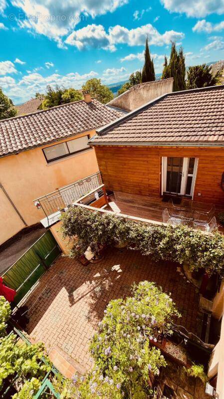 Appartement à IRIGNY