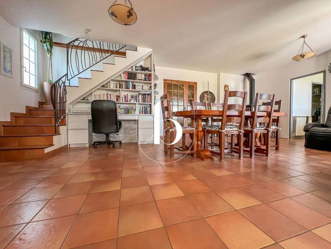 Maison à BARJAC