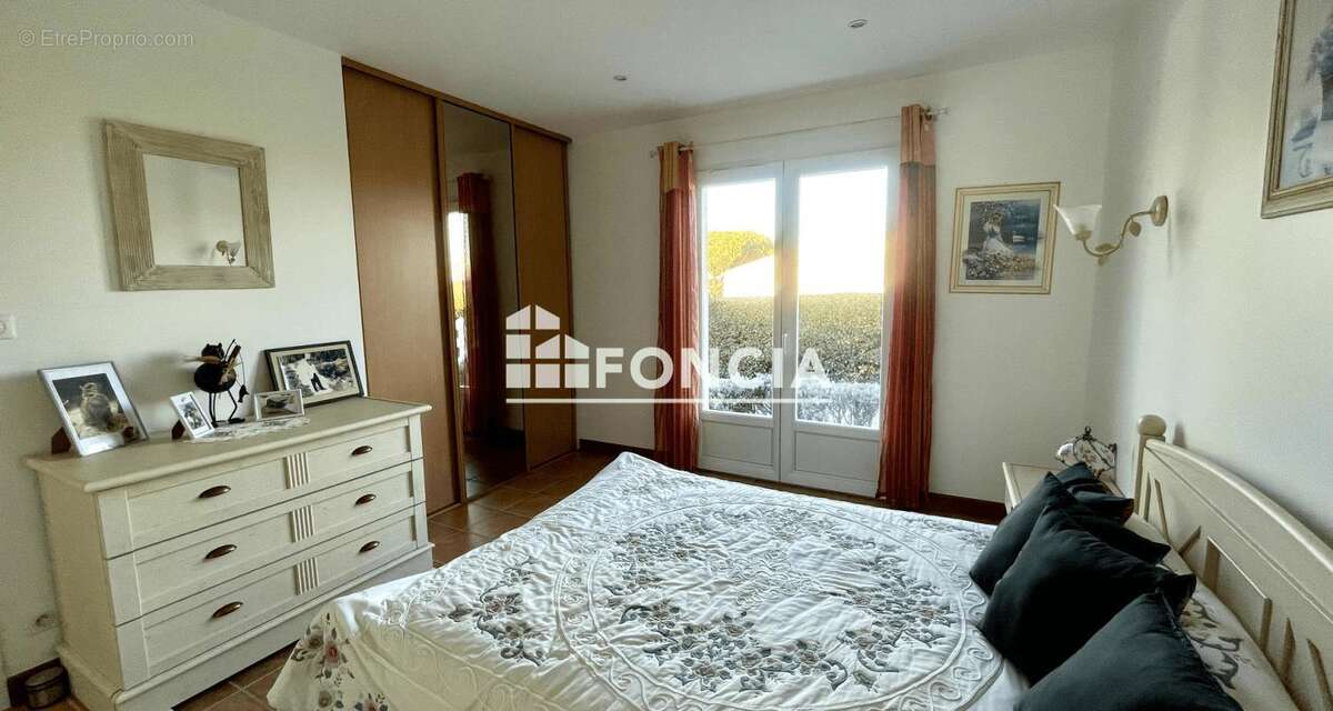 Maison à PORT-DES-BARQUES