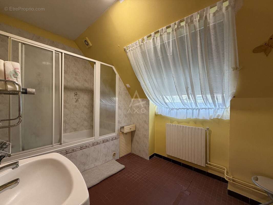 Maison 6 pièces à Beauvais  3 chambres, bureau, garage et jardin clos - photo 8