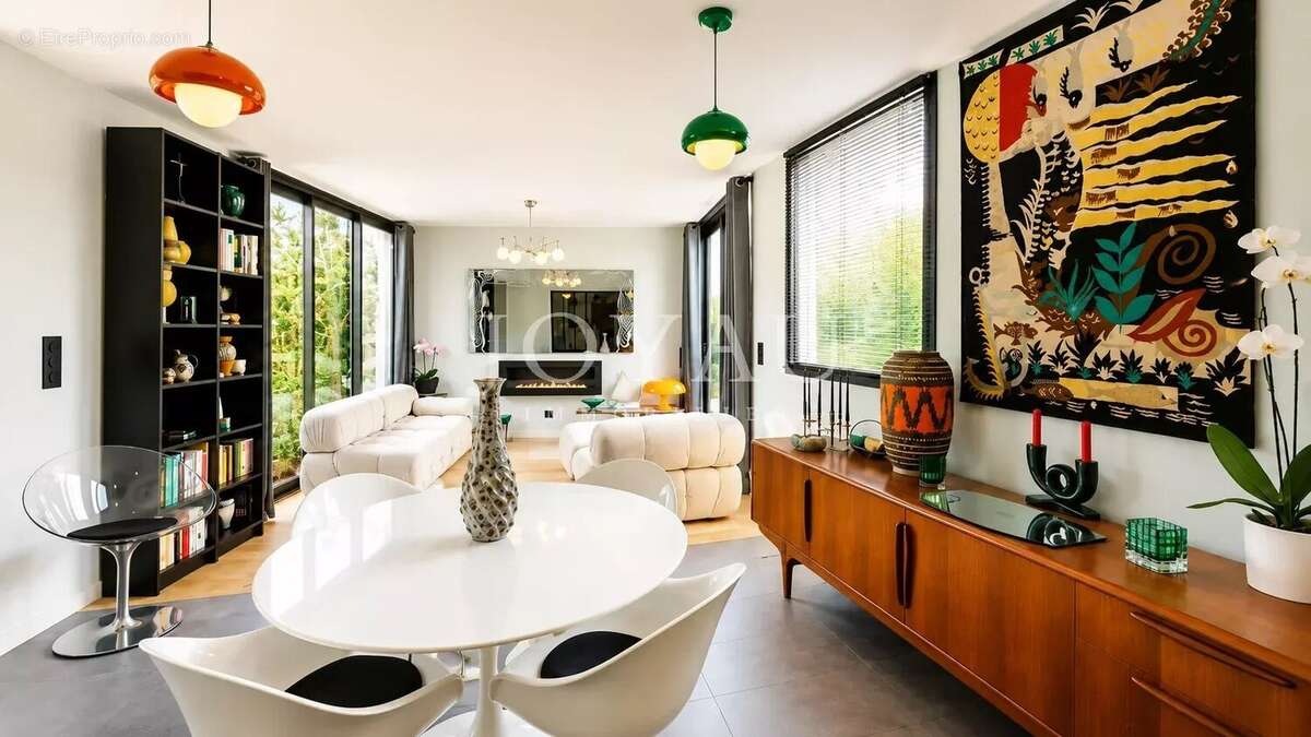 Maison familiale avec piscine et garage – Côte Pavée, à proximité immédiate des écoles - photo 4