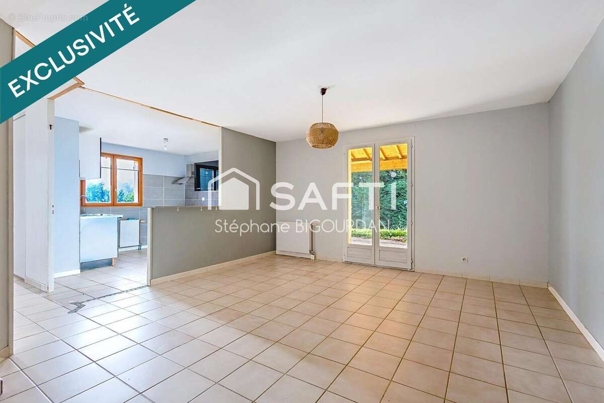 Photo 4 - Maison à MISEREY-SALINES