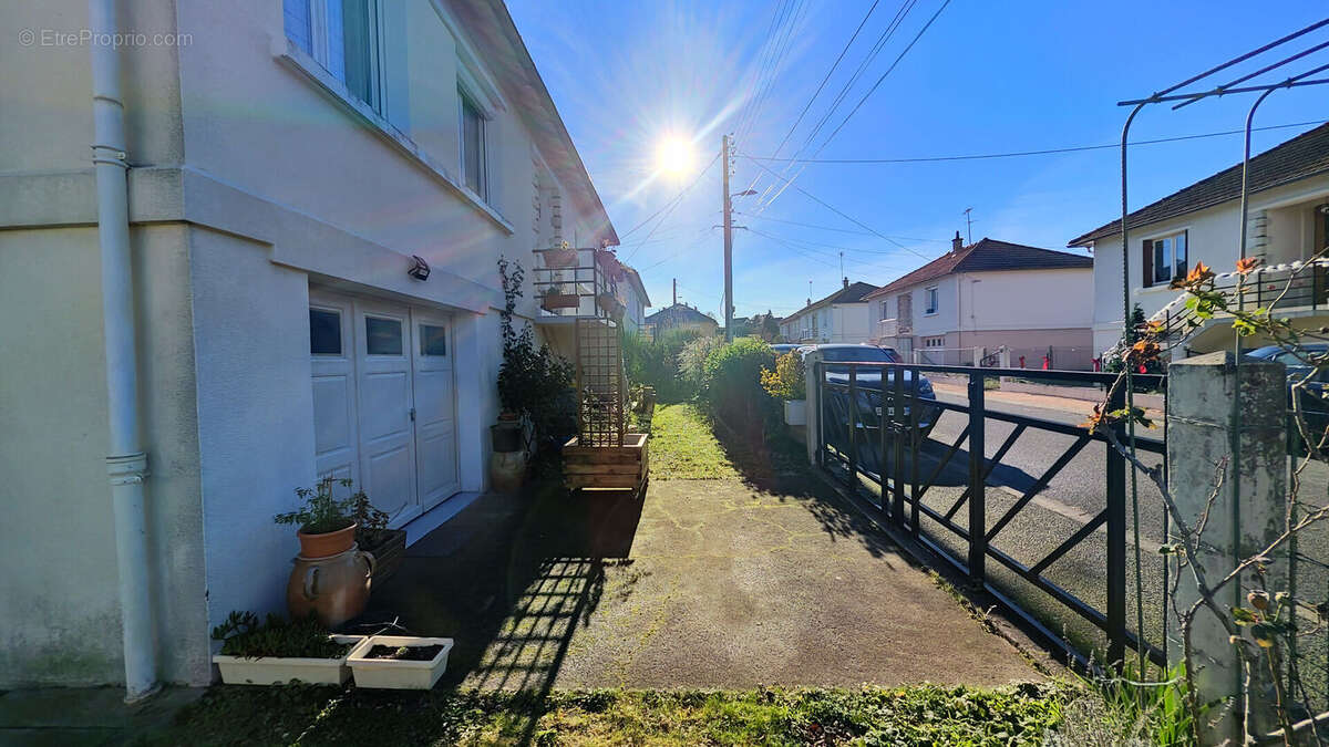 Maison à SAINT-POURCAIN-SUR-SIOULE