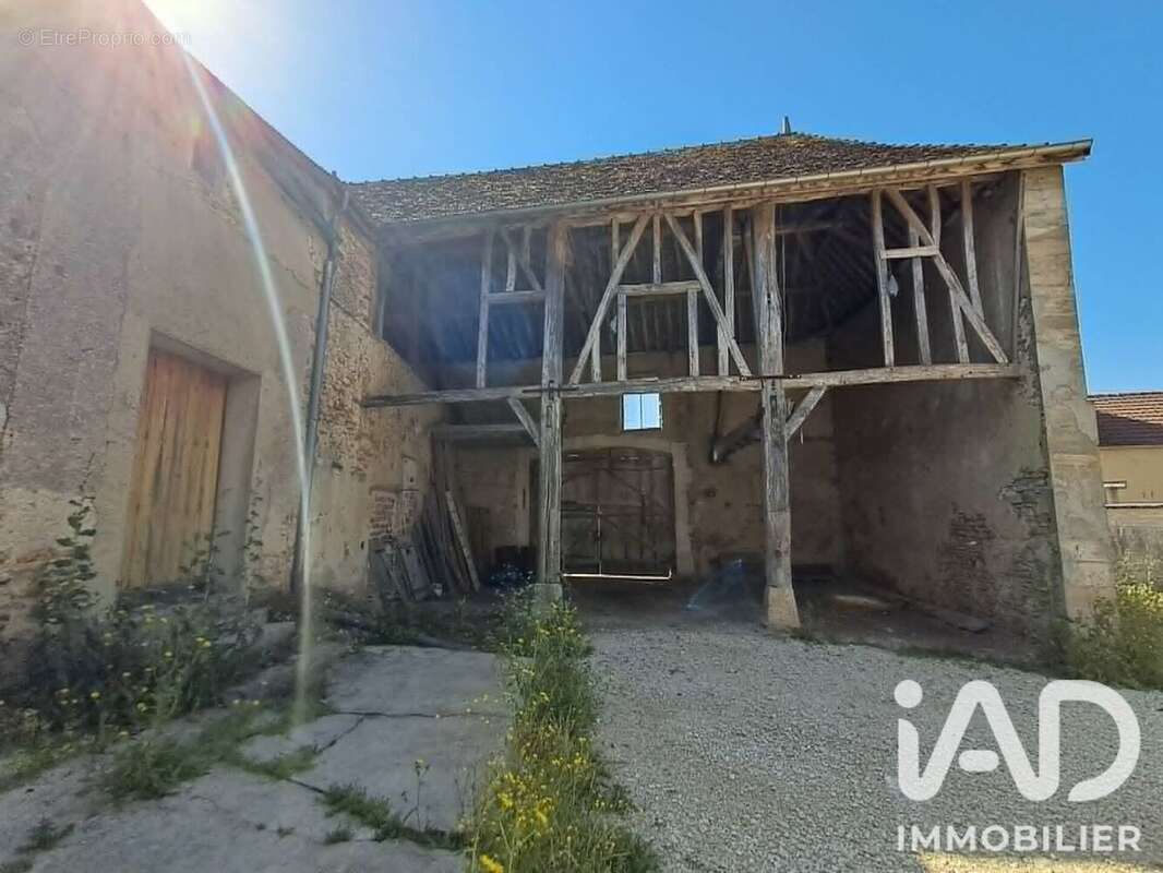 Maison 109 m² à Ligny-Le-Chatel  - photo 8
