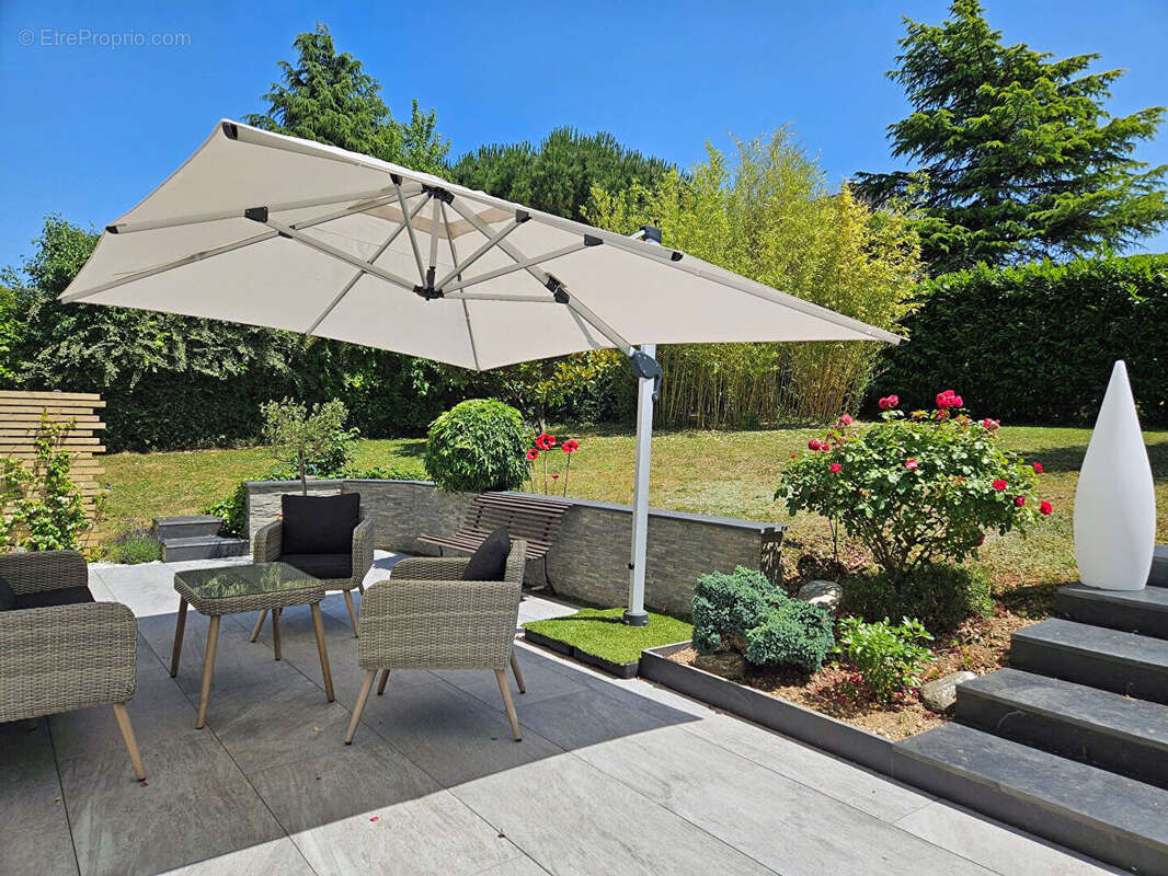 Maison à SAINT-CYR-SUR-LOIRE