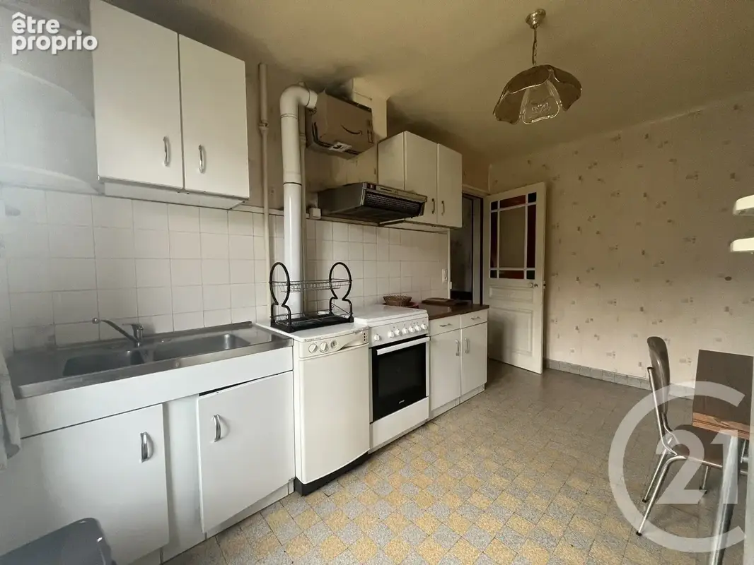 Maison 5 pièces 107 m² à vendre à Bernay (27300) - photo 4