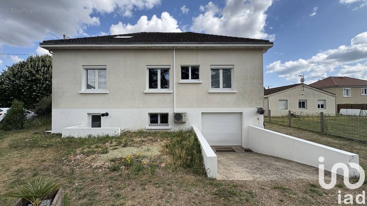 Photo 1 - Maison à CHATELLERAULT