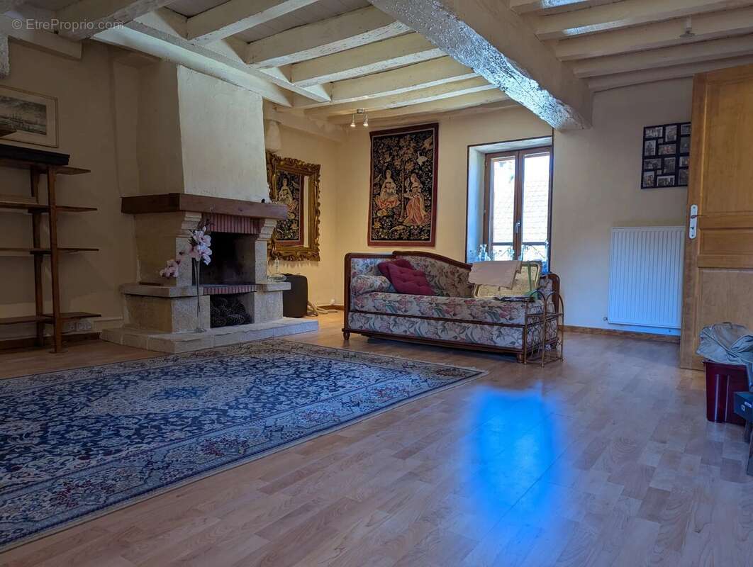 Appartement à CHAILLAC