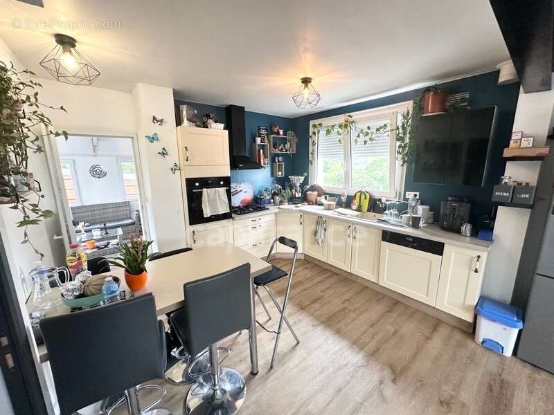 Gourin - jolie maison 6 pièces avec piscine - dpe d - photo 10