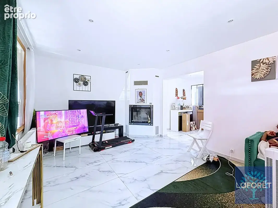 Maison à VIGNEUX-SUR-SEINE