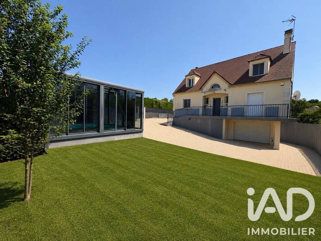 Photo 1 - Maison à SAINT-FARGEAU-PONTHIERRY