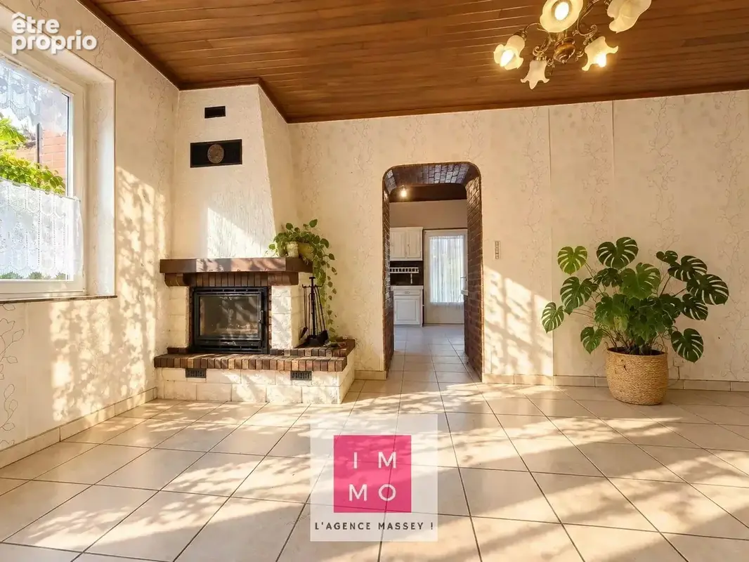 Charmante maison t3 sur deux niveaux  avec garage 20 m² et  des combles de 56 m² ! - photo 3