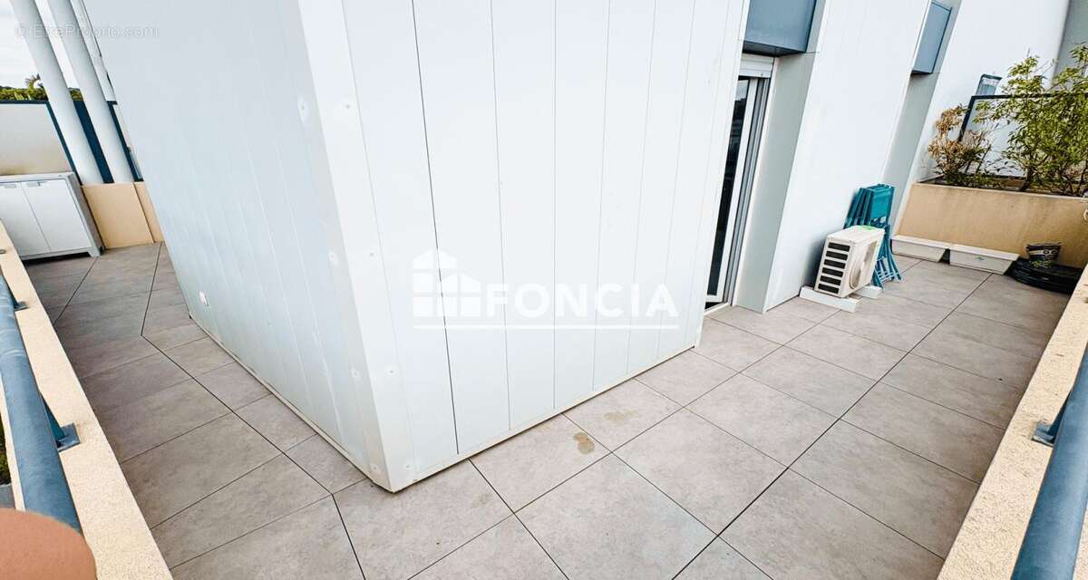 Superbe duplex 3 chambres + bureau en dernier étage avec terrasse apercu mer au calme - photo 6