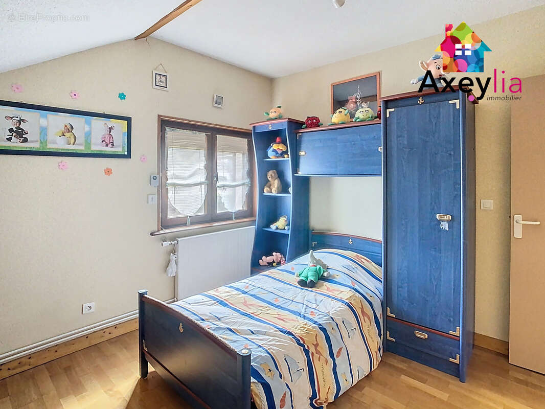 A vendre- saint-haon-le-vieux- maison familiale sur terrain de 3440 m2 avec piscine - photo 12