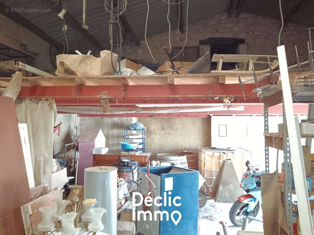 Maison à BRIZAMBOURG