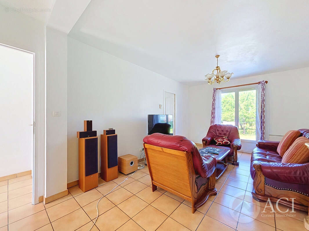 Maison 95 m² à Sarcelles  - photo 2