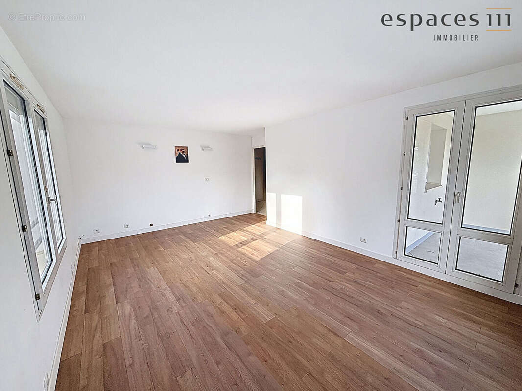 Appartement à MONTIGNY-LE-BRETONNEUX