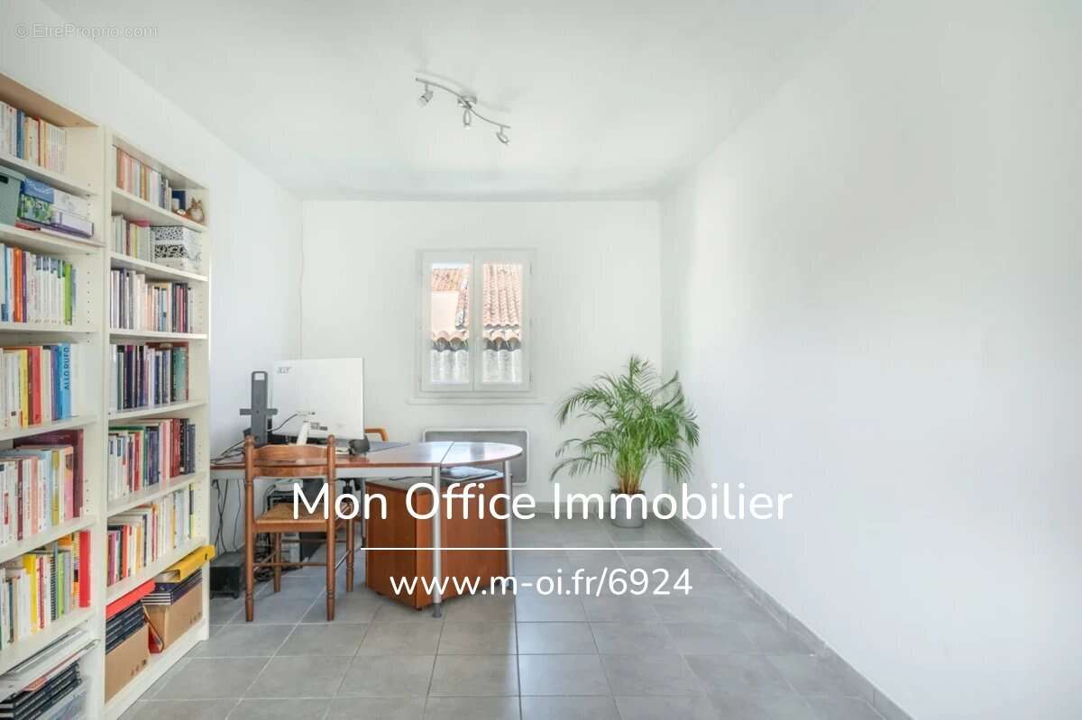 Référence : 6924-YAN. - Maison 4 pièces + studio + garage - photo 7