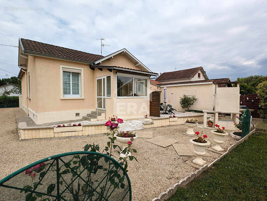 Maison à MONTPON-MENESTEROL