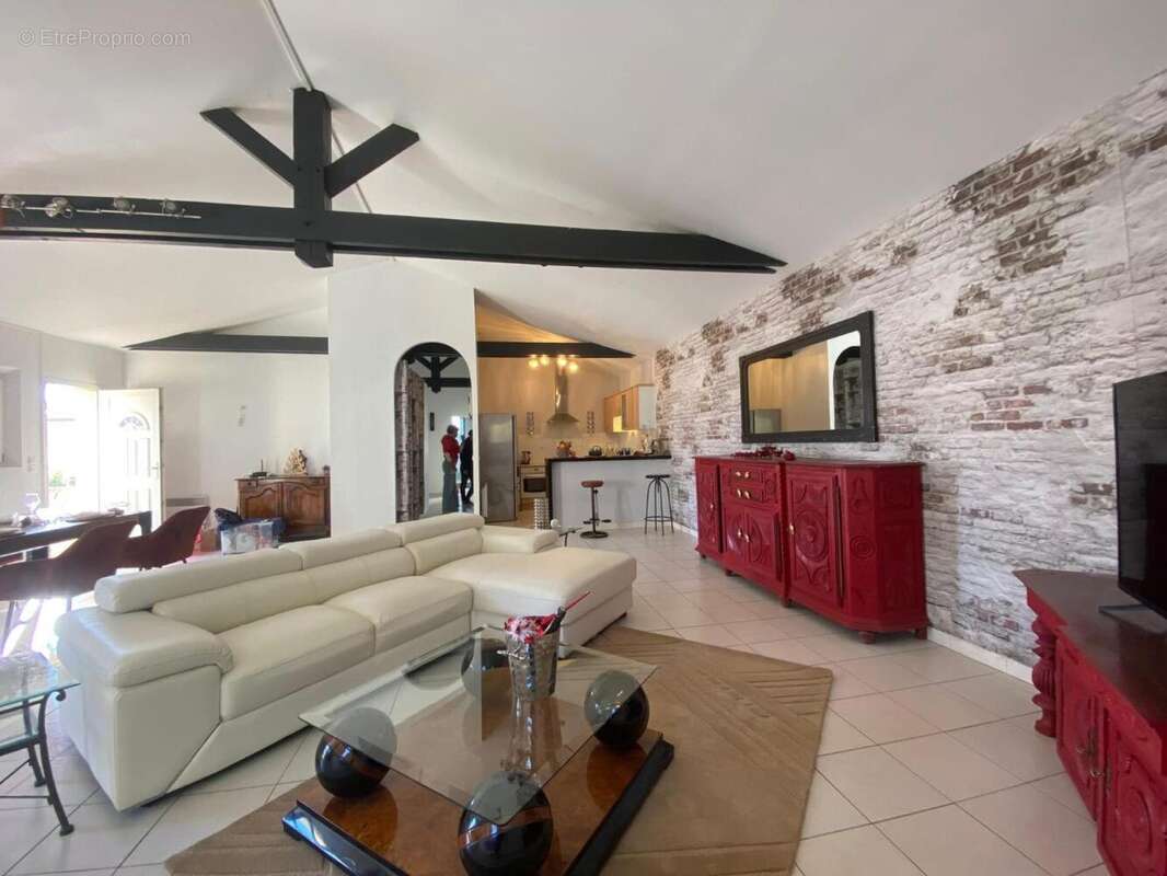 Photo 2 - Appartement à EGUILLES