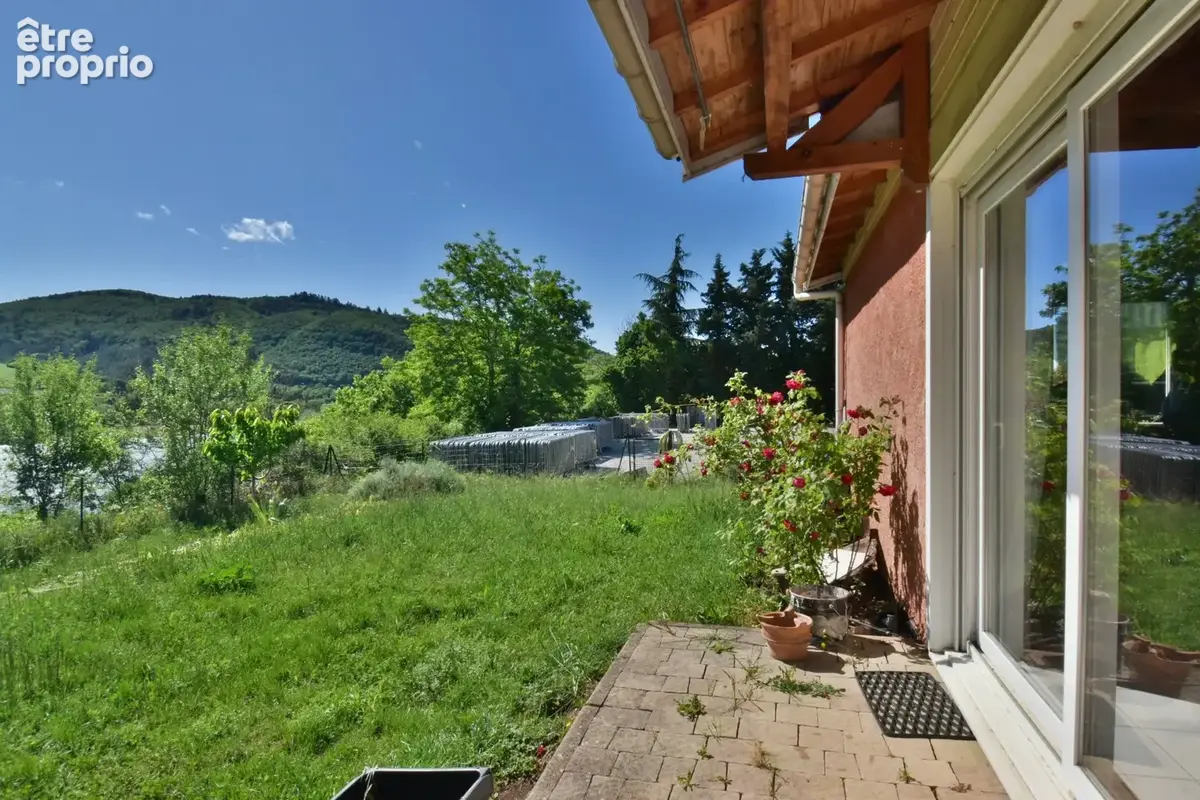Maison à ossature bois avec vue panoramique, terrain de 1 077 m² et vaste carport - photo 5