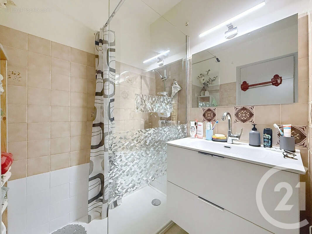 Appartement 28 m² à Santa-Lucia-Di-Moriani  - photo 8