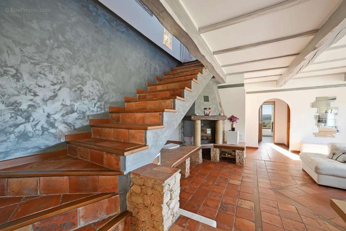 Maison à BOISSET-ET-GAUJAC