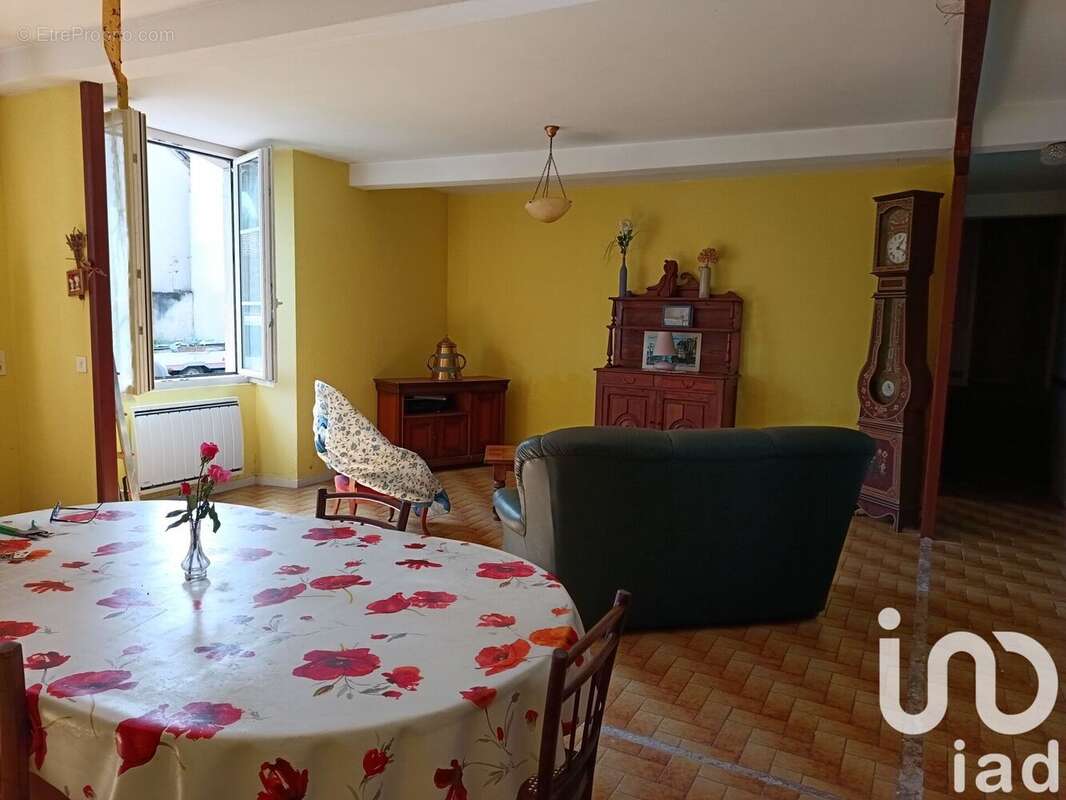 Photo 8 - Maison à LESTELLE-BETHARRAM