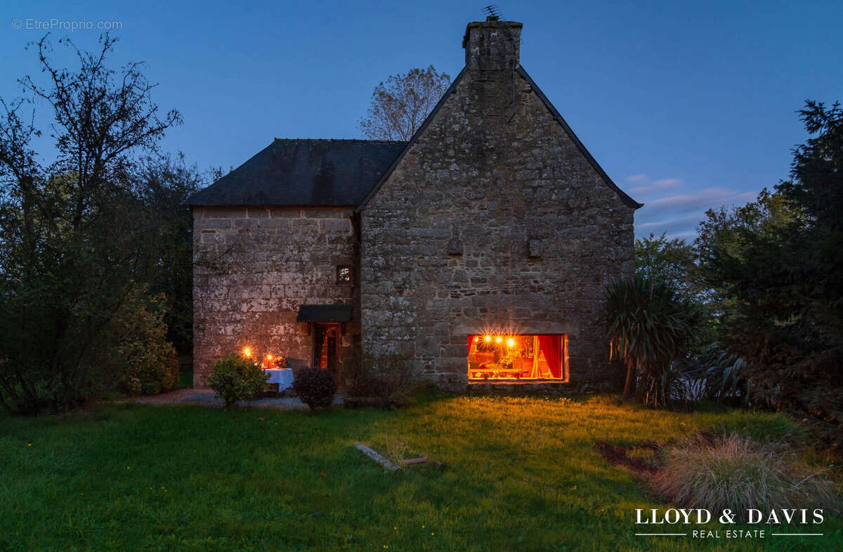 176 m² à Kergrist-Moelou  - photo 9