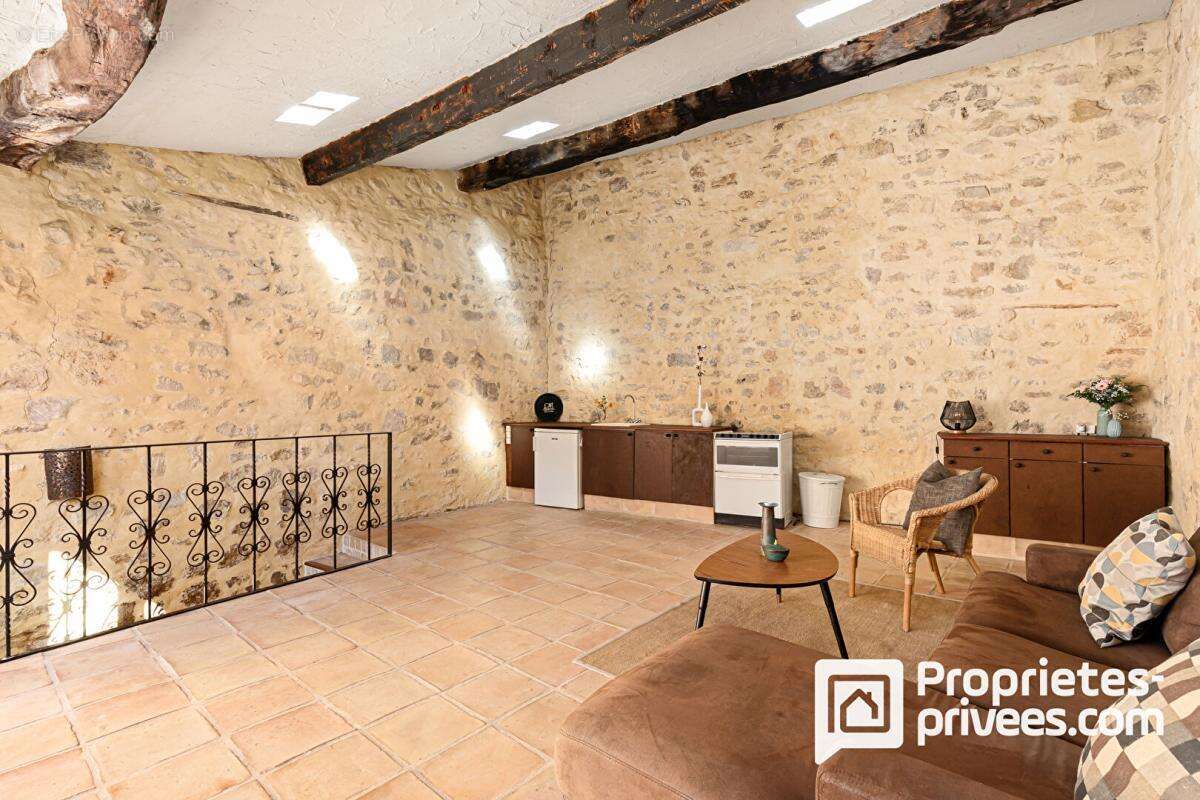 Maison à MONTAUROUX