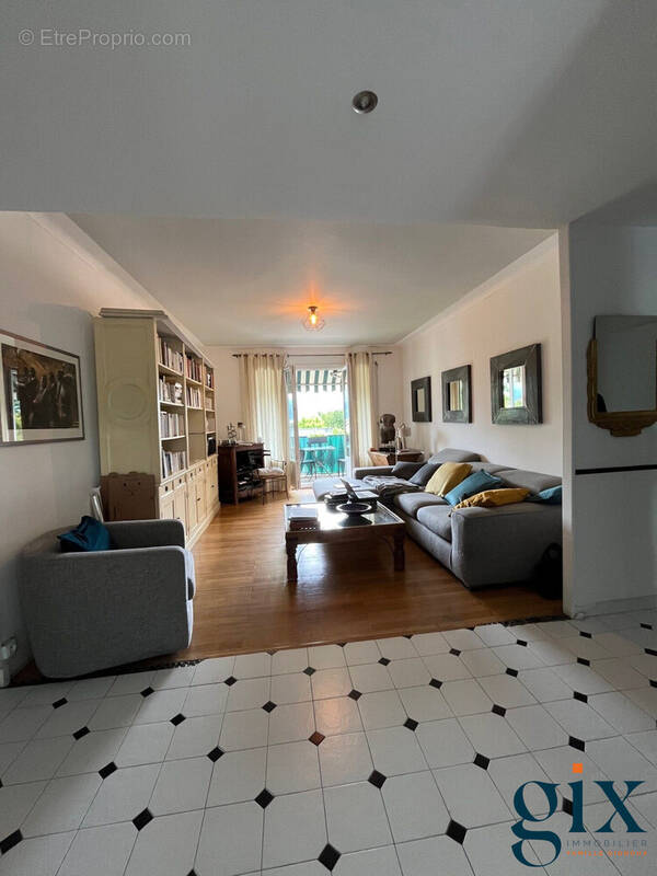 Appartement à LA TRONCHE