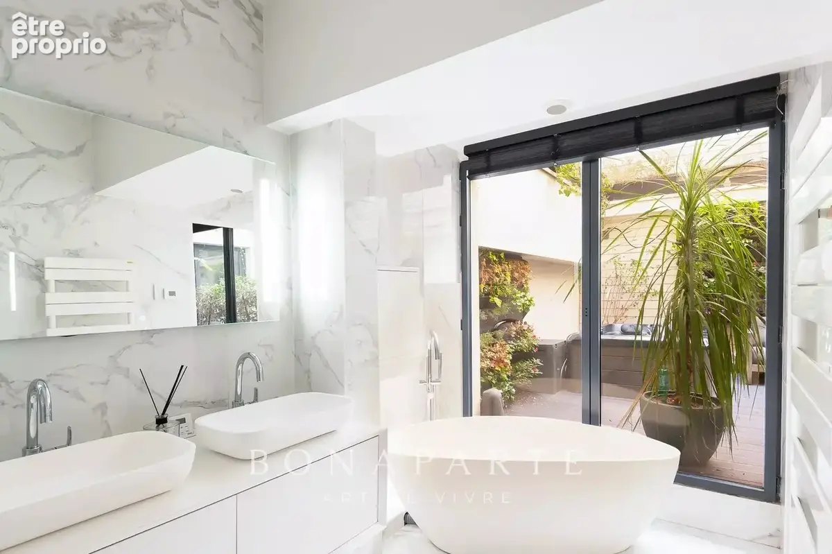Paris 20 / gambetta – appartement avec terrasse paysagée & jacuzzi – une véritable suite à ciel ouvert - photo 9